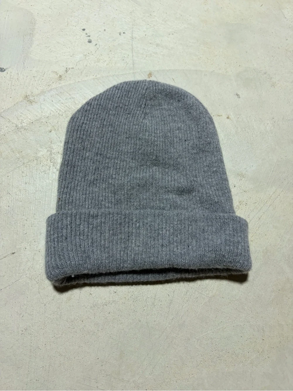 ALO Yoga Gray Ribbed everyday beanie Logo